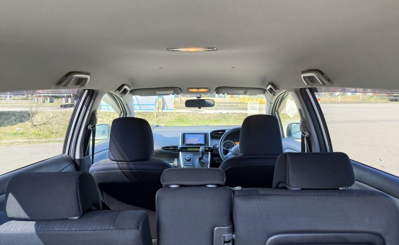 TOYOTA WISH  2010