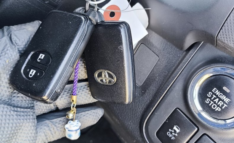 TOYOTA WISH  2010