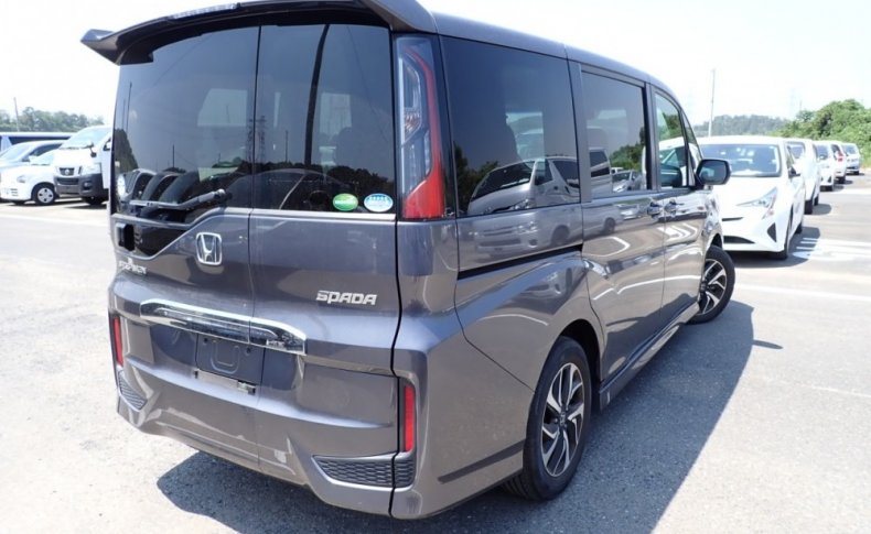 HONDA STEPWGN SPADA HONDA SENSING 8-SEATER 2020