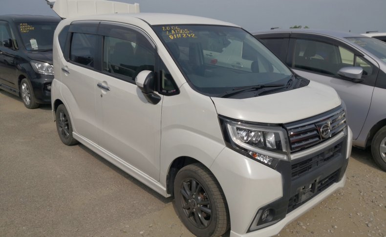DAIHATSU MOVE CUSTOM X HYPER SA2 2016