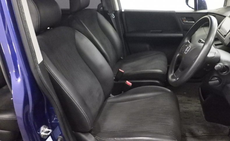 HONDA FREED G Premium Edition 6seats 2015