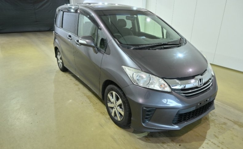 HONDA FREED G Premium Edition 7seats 2016