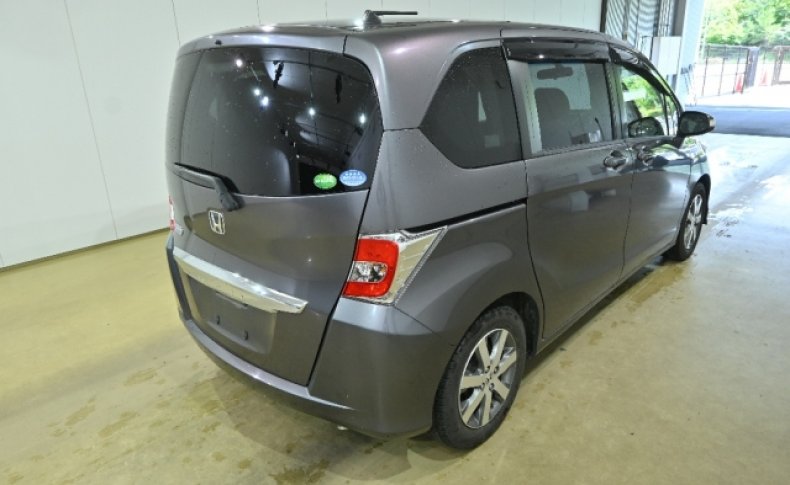 HONDA FREED G Premium Edition 7seats 2016