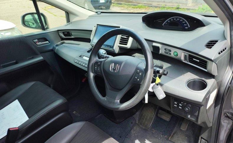 HONDA FREED G Premium Edition 7seats 2016