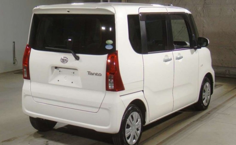 DAIHATSU TANTO L 2020