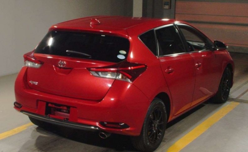 TOYOTA AURIS 120T 2015