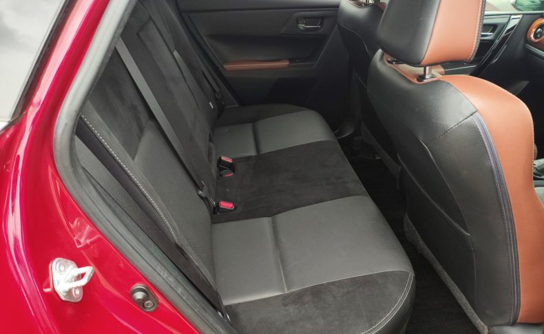 TOYOTA AURIS 120T 2015