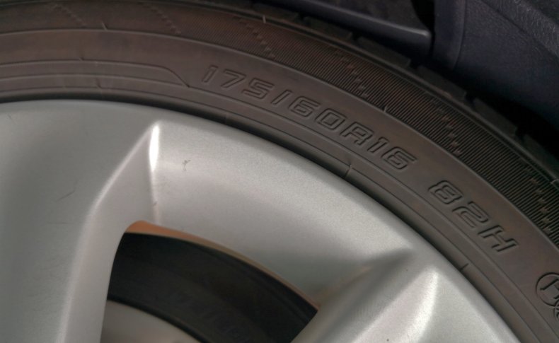 SUBARU TREZIA 1.3i Sports Limited 2012