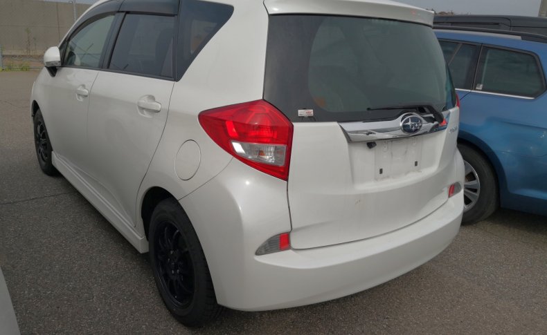 SUBARU TREZIA 1.3i Sports Limited 2012