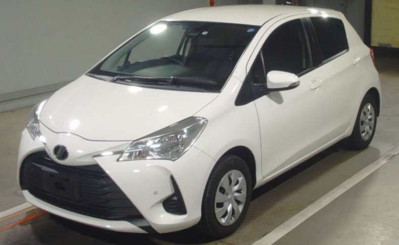 TOYOTA VITZ F 2019