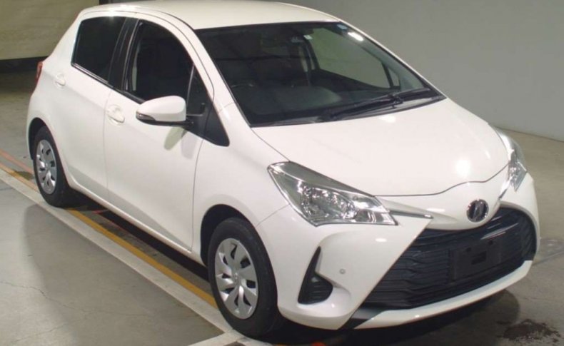TOYOTA VITZ F 2019