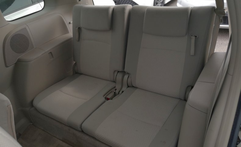 TOYOTA ISIS Platana Limited 2009