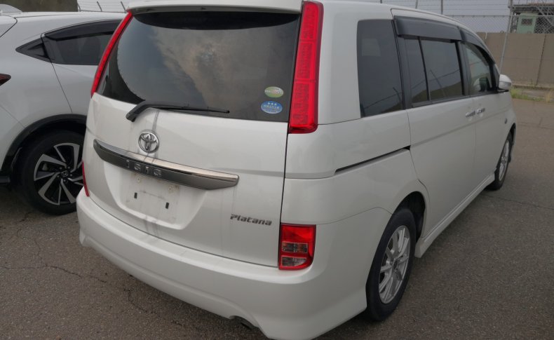 TOYOTA ISIS Platana Limited 2009