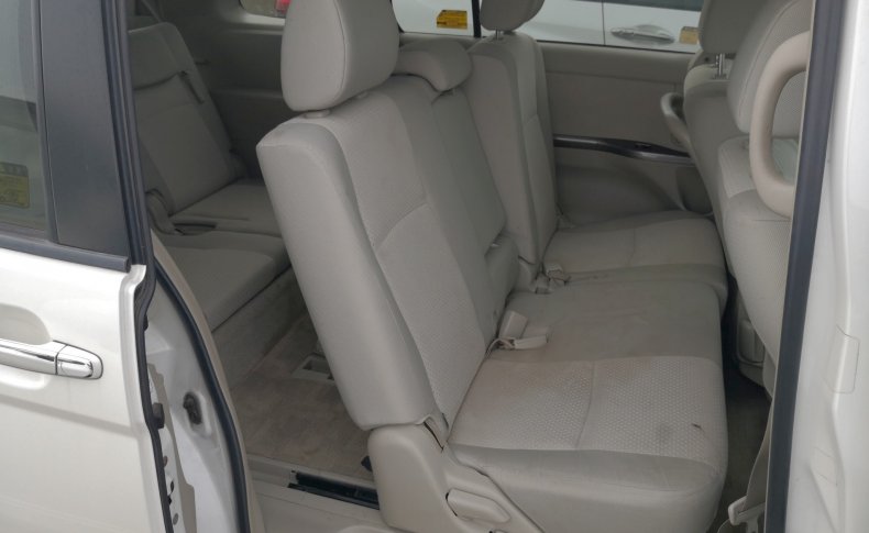 TOYOTA ISIS Platana Limited 2009