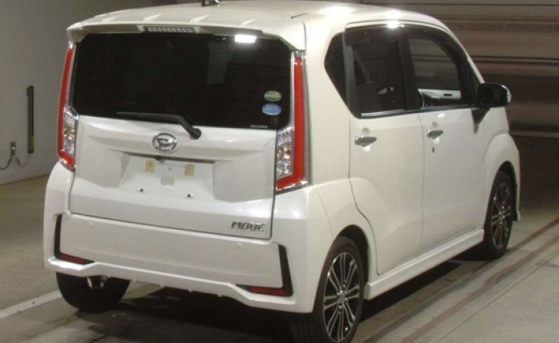 DAIHATSU MOVE RS SA2 2015