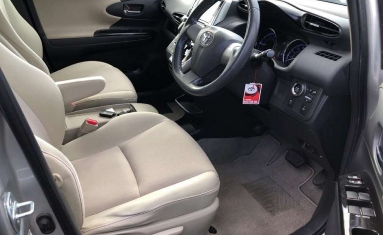 TOYOTA WISH 1.8G 2013