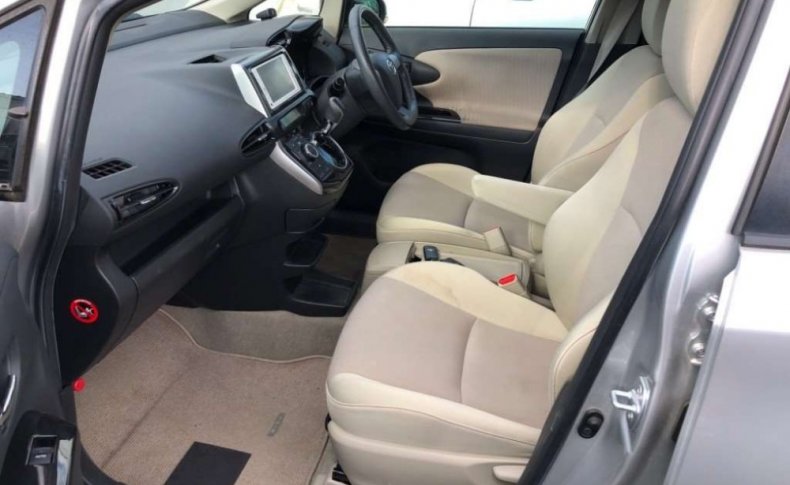 TOYOTA WISH 1.8G 2013