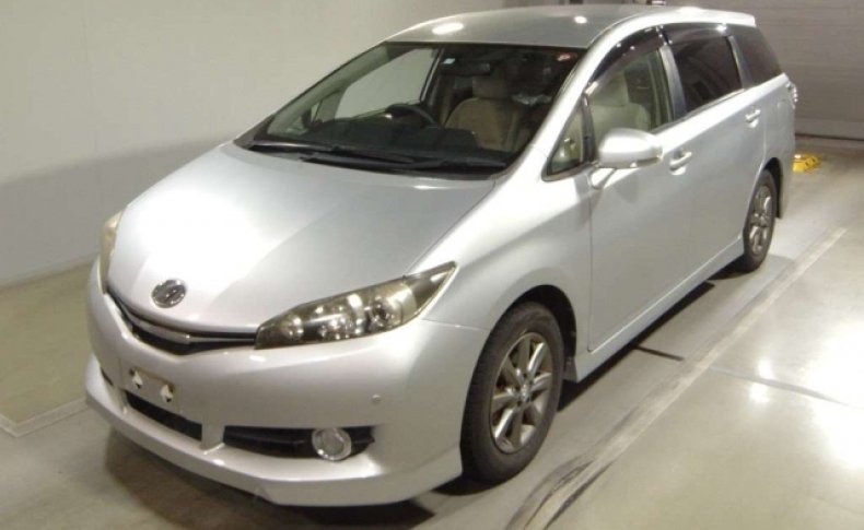 TOYOTA WISH 1.8G 2013