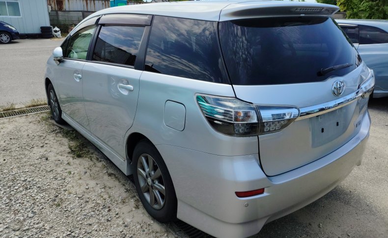 TOYOTA WISH 1.8G 2013