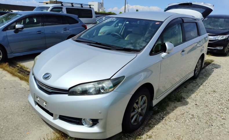 TOYOTA WISH 1.8G 2013