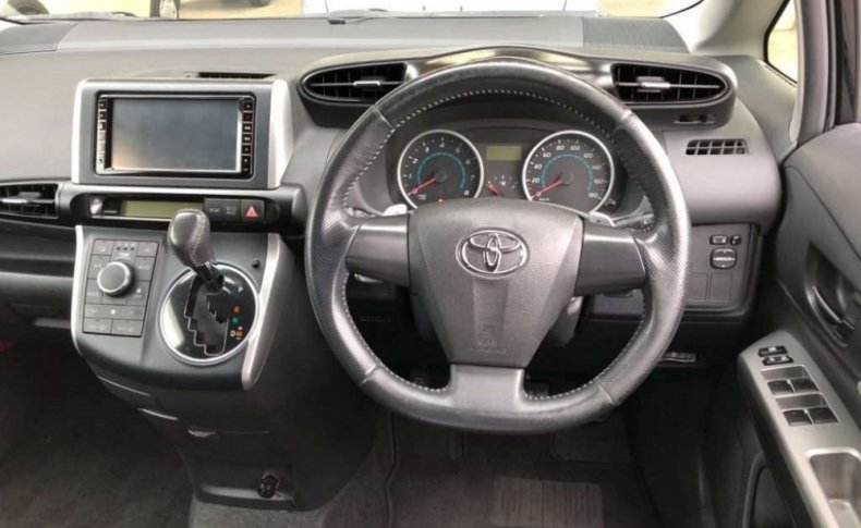 TOYOTA WISH 1.8 S 2009