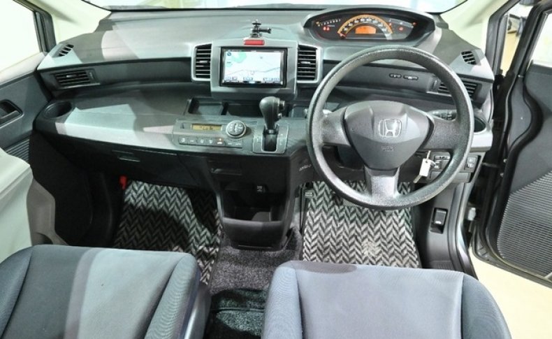HONDA FREED G L Package 8seats 2009