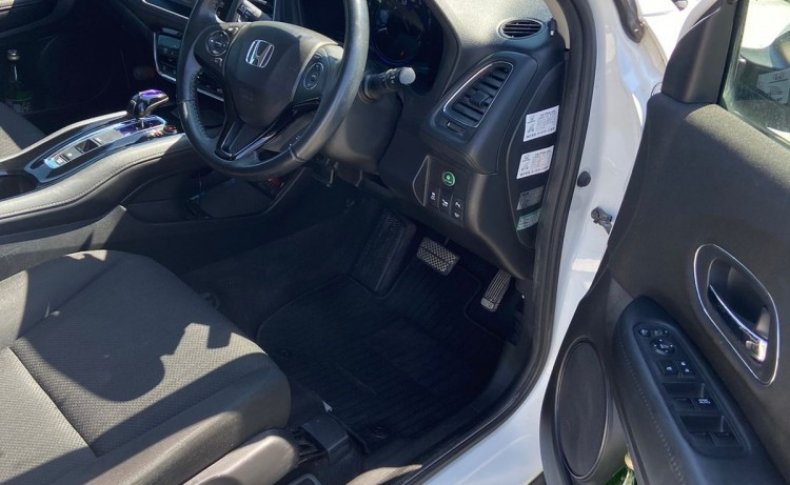 HONDA VEZEL Hybrid 4WD 2014