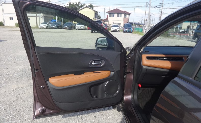 HONDA VEZEL HYBRID 4WD HYBRID Z*HONDA SENSING 2018