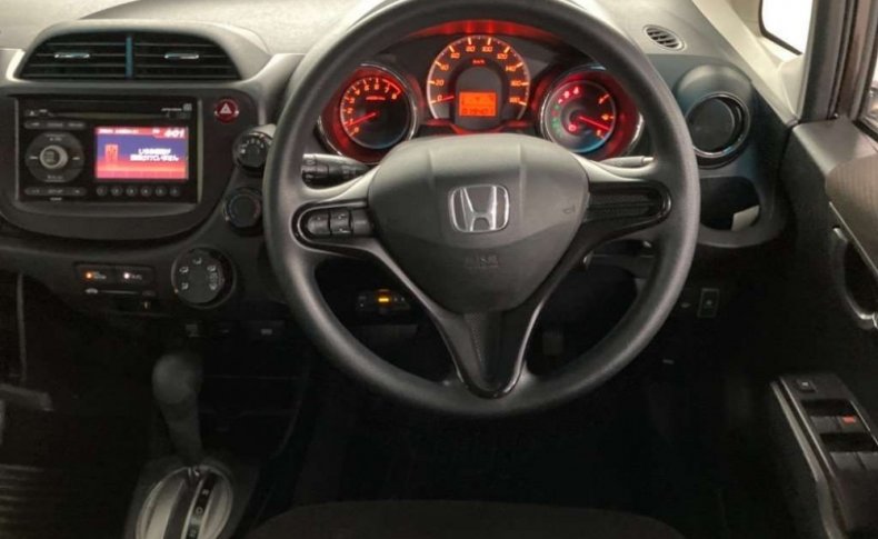 HONDA FIT G 10th Anniversary - 4WD 2011