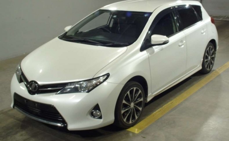 TOYOTA AURIS 150X S Package 4WD 2013