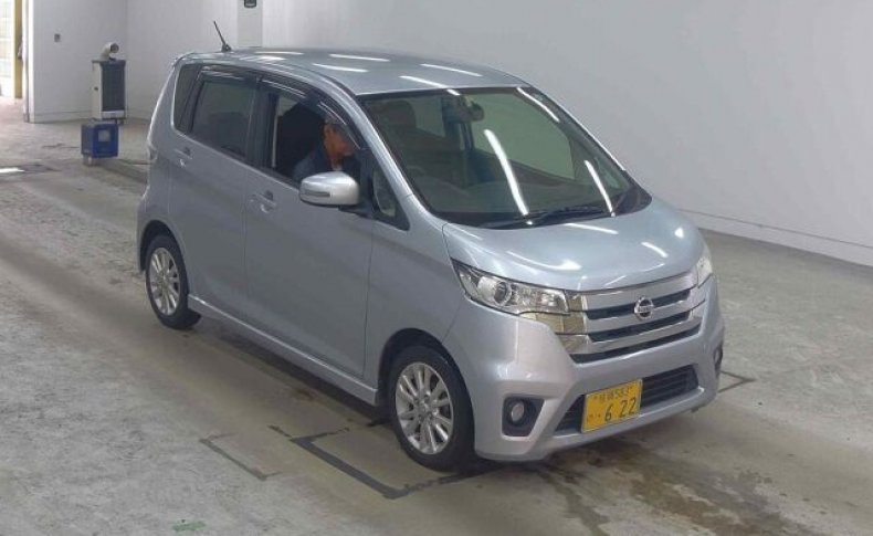 NISSAN DAYZ HIGHWAY STAR X 2013