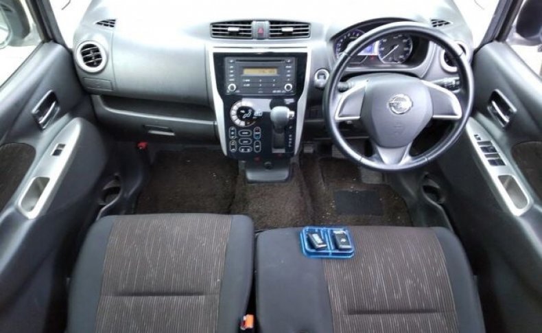 NISSAN DAYZ HIGHWAY STAR X 2013
