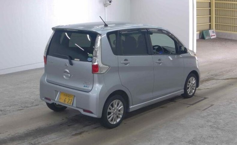 NISSAN DAYZ HIGHWAY STAR X 2013