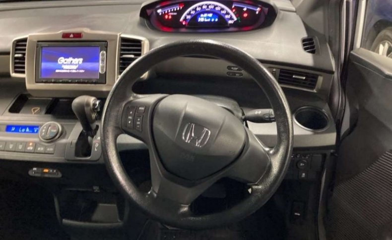 HONDA FREED SPIKE G Just Selection 2014
