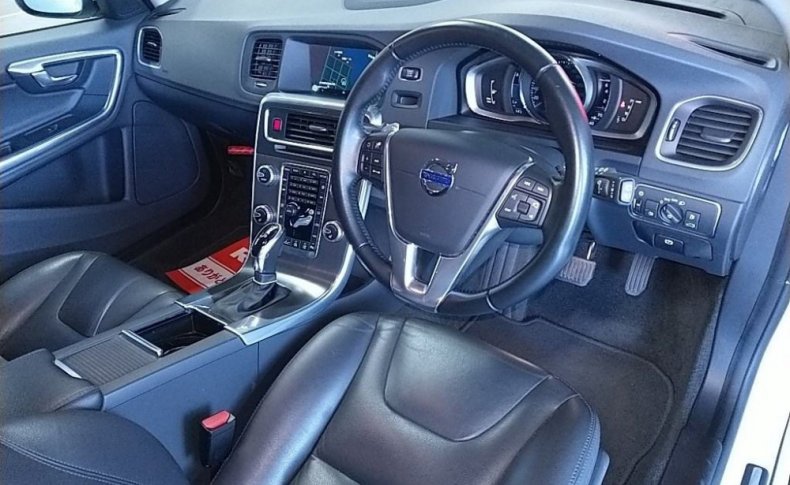 VOLVO V60 T3 SE 2016