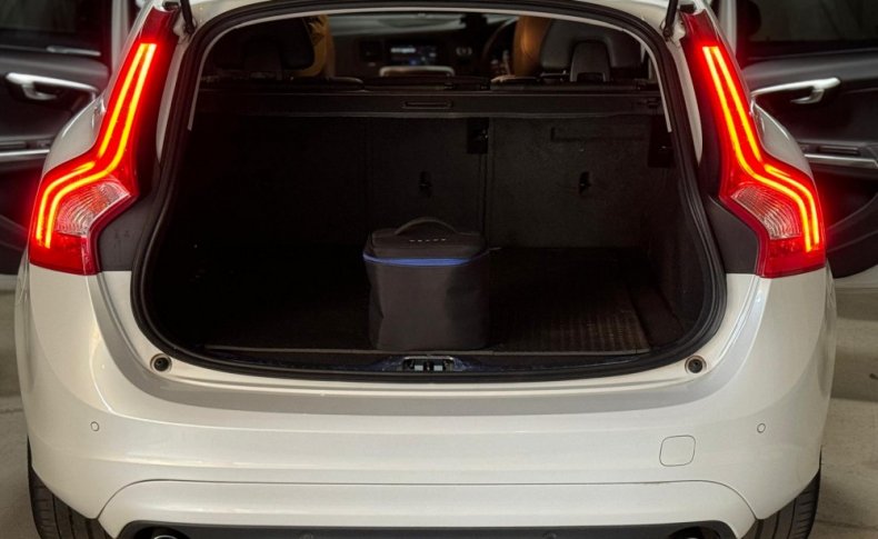 VOLVO V60 T3 SE 2016
