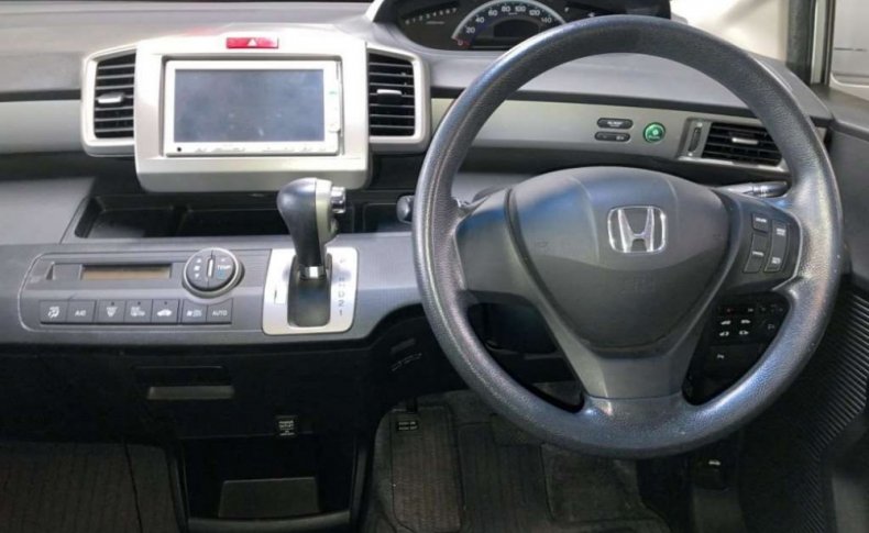 HONDA FREED 4 WD 2012
