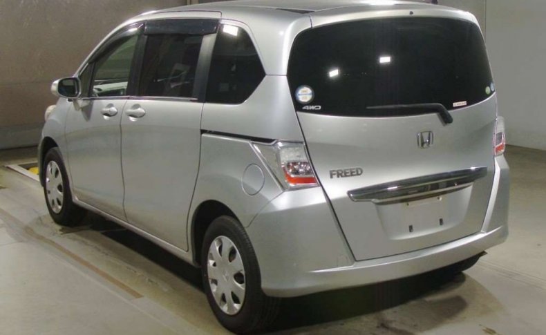 HONDA FREED 4 WD 2012