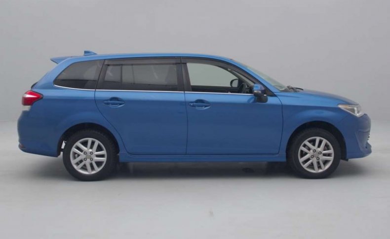 TOYOTA COROLLA FIELDER 1.5G 4WD 2015