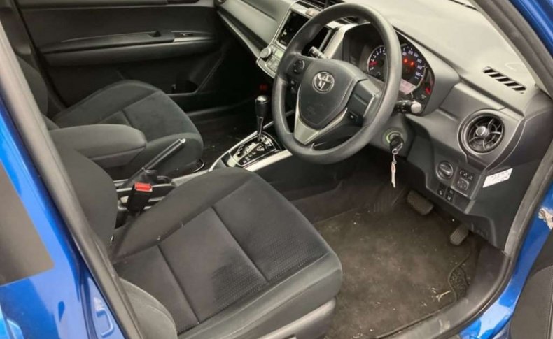 TOYOTA COROLLA FIELDER 1.5G 4WD 2015