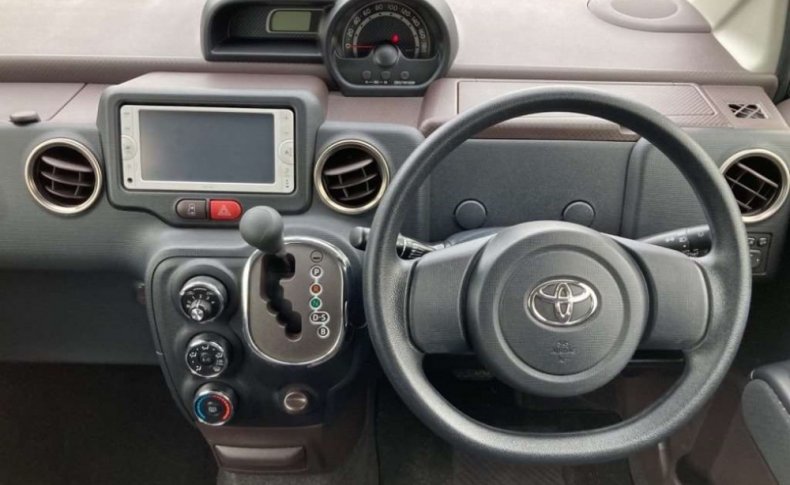 TOYOTA SPADE F 2014