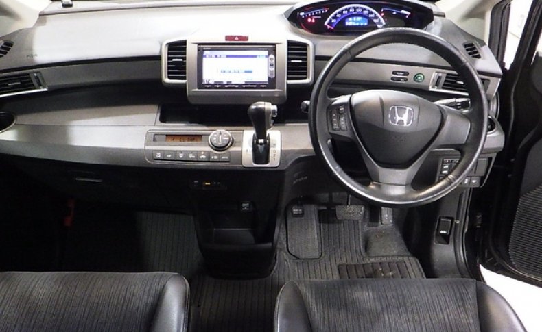 HONDA FREED G Aero Cool Edition 4WD 2013