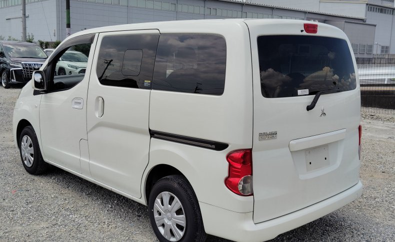 MITSUBISHI DELICA D:3 G 2014