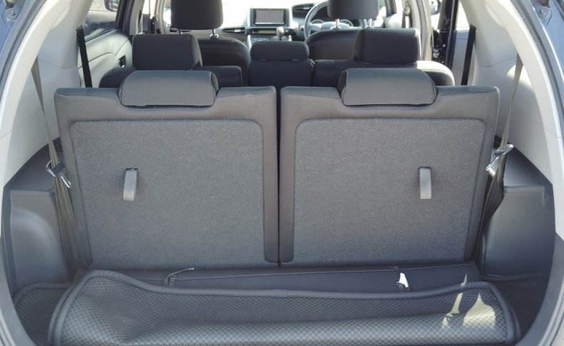 TOYOTA WISH 18X 2010