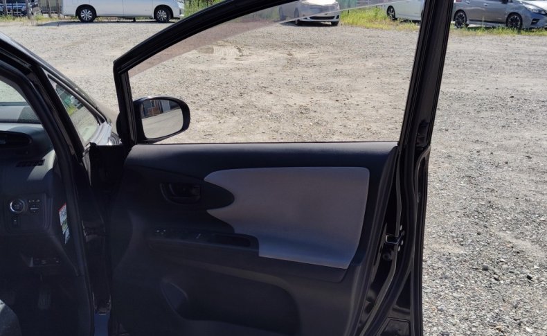 TOYOTA WISH 18X 2010