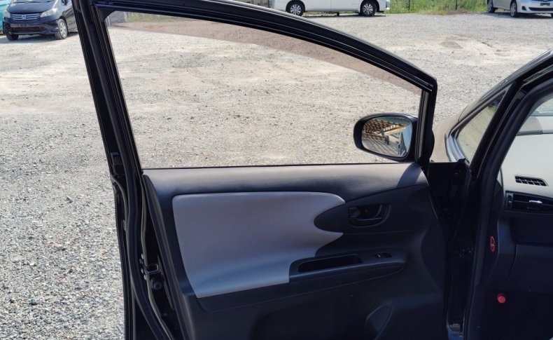 TOYOTA WISH 18X 2010