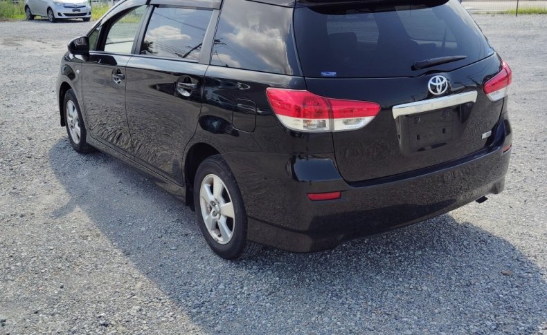 TOYOTA WISH 18X 2010