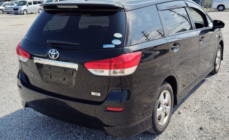 TOYOTA WISH 18X 2010