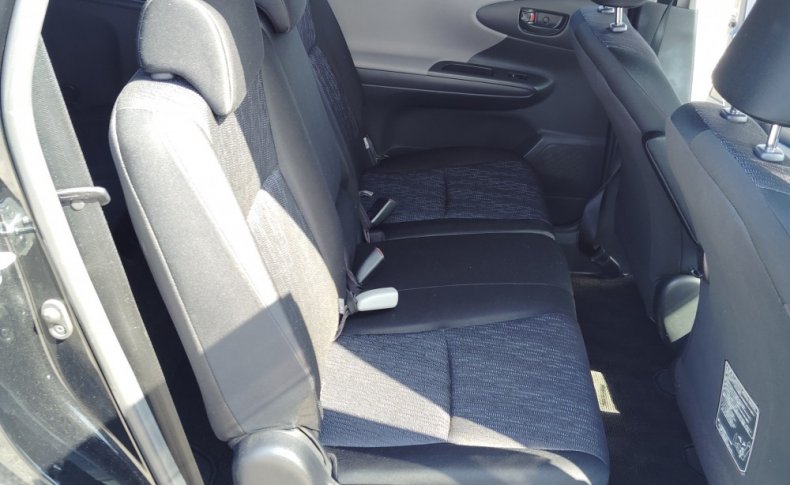 TOYOTA WISH 18X 2010