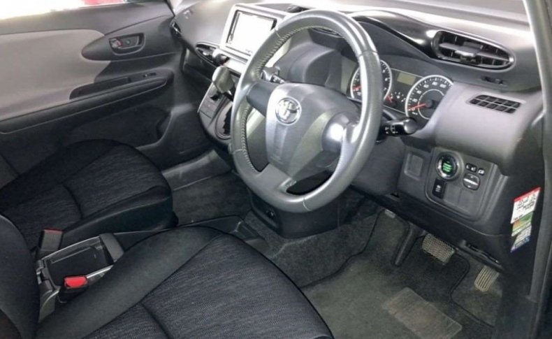 TOYOTA WISH 18X 2010